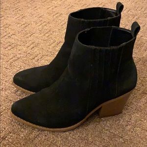 Chelsea boots